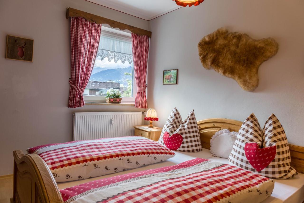 Ferienwohnung Annamirl การ์มิช-พาร์เทนเคียร์เชน ภายนอก รูปภาพ